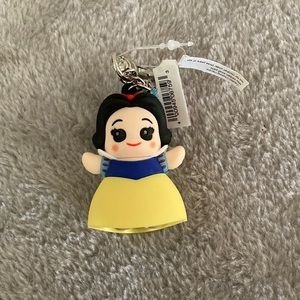 Disney snow white wishables keychain NWT
